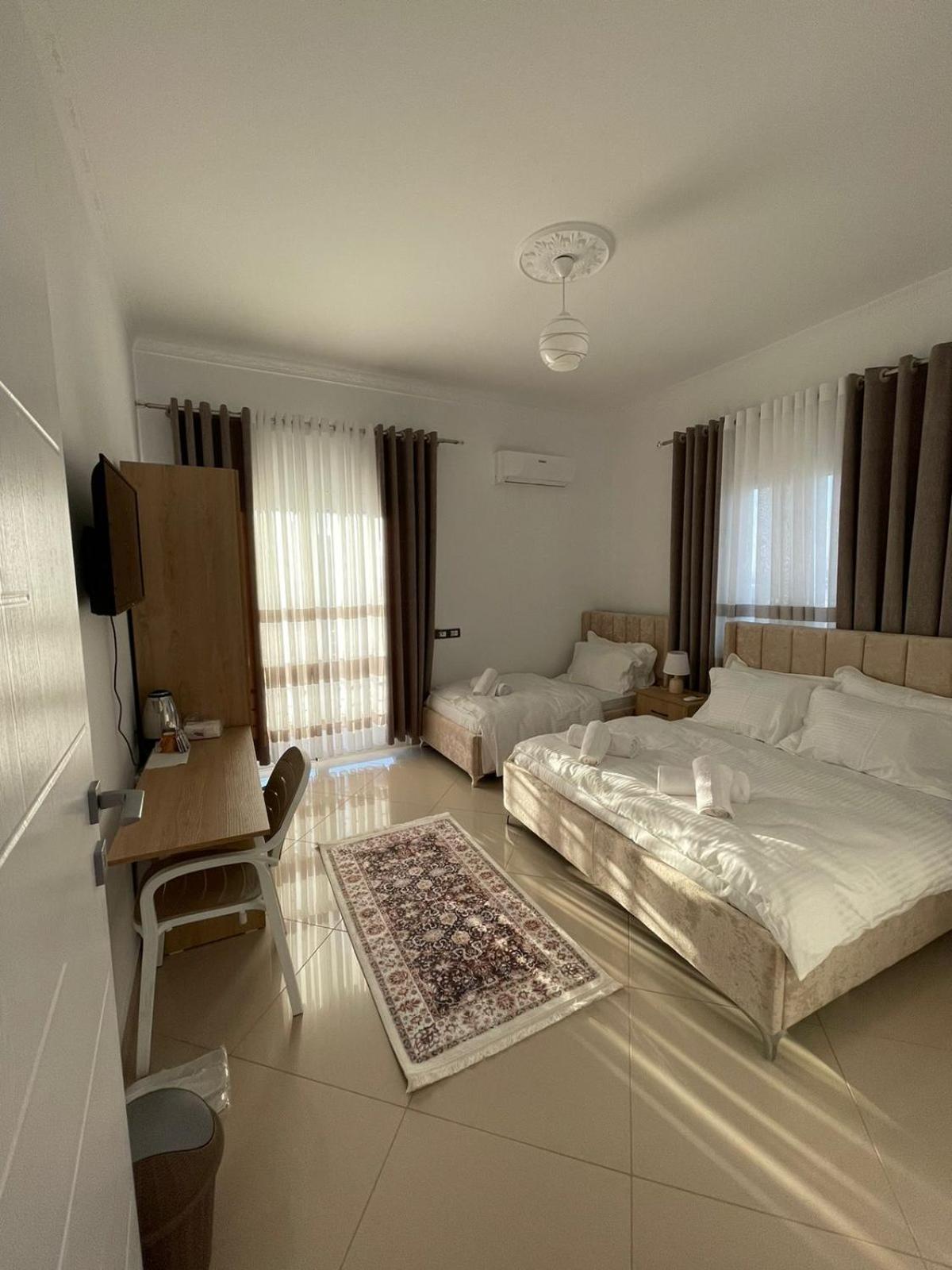 Harmony Villa Берат Екстериор снимка